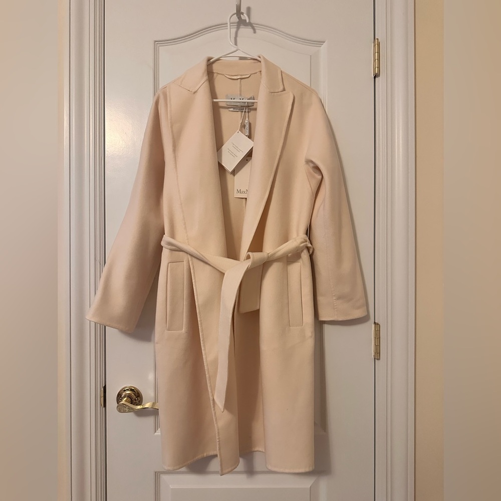 NWT New MaxMara “Nancy” Cream Belted Robe Short Coat